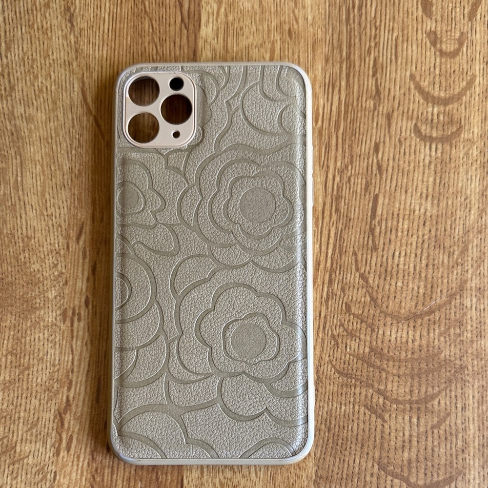 Floral Patterned Tan Phone Case